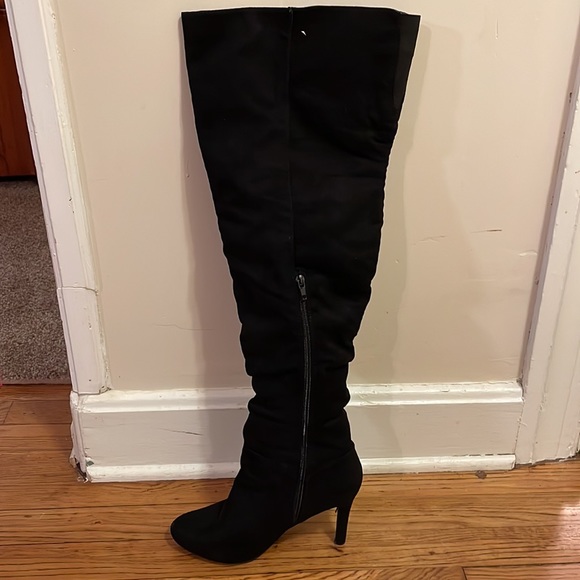 Black suede zippered boots size 8W 4 inch heels sexy knee length - Picture 7 of 10